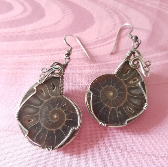 Real fossil ammonites & sterling earrings! - Picture 2 of 3